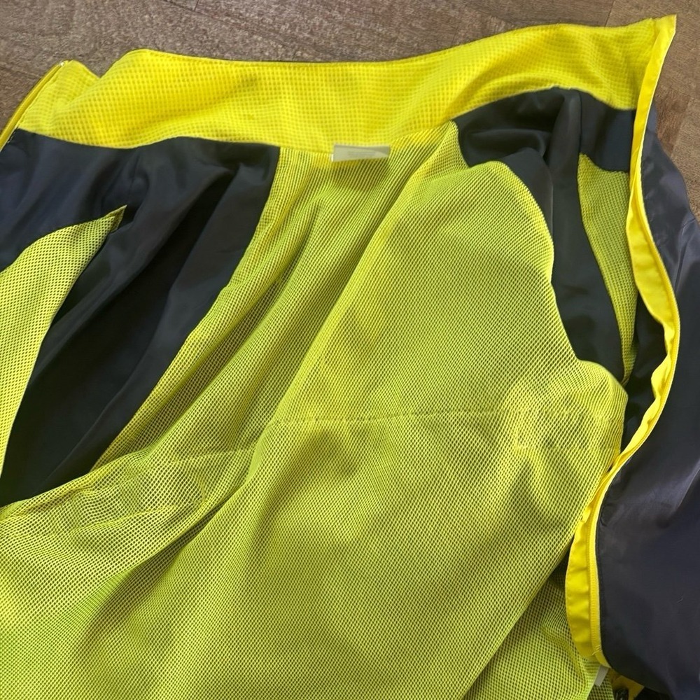 Danskin lightweight windbreaker Large (12-14) - Picture 8 of 11